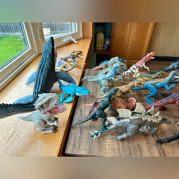 Jurassic World Set Of 33 Dinosaurs - Picture 12 of 13